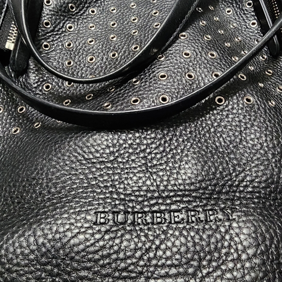 BURBERRY MAIDSTONE MEDIUM CALFSKIN TOTE EUC SILVERSTONE GROMMETS - Picture 2 of 13